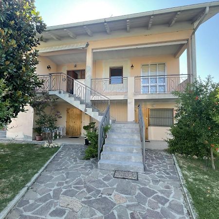 Oasi Di Relax Apartment Santa Maria di Scacciano Exterior photo